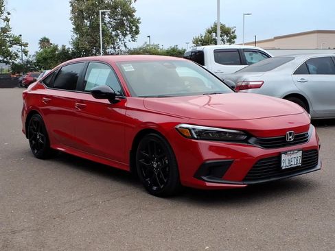 Used 2024 Honda Civic Sport image 3