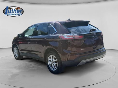 Used 2023 Ford Edge SEL w/ Convenience Package AWD/4WD image 3