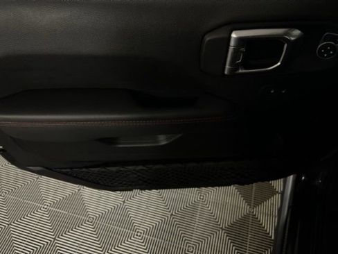 Used 2022 Jeep Wrangler Unlimited Rubicon w/ Cold Weather Group image 28