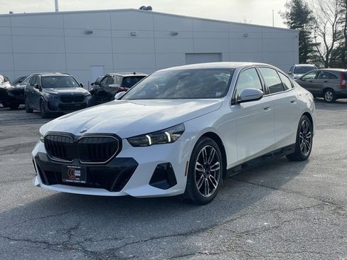 Certified 2026 BMW 530i xDrive w/ M Sport Package image 2