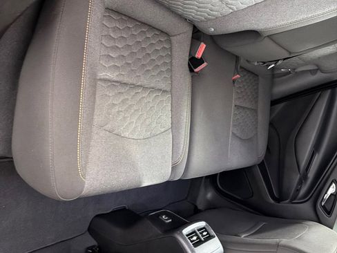 Used 2020 Chevrolet Equinox LT image 22