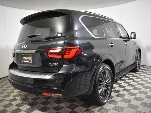 Used 2023 INFINITI QX80 Premium Select w/ All-Season Package image 4