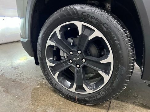 New 2026 Chevrolet Equinox LT w/ Convenience Package II image 8