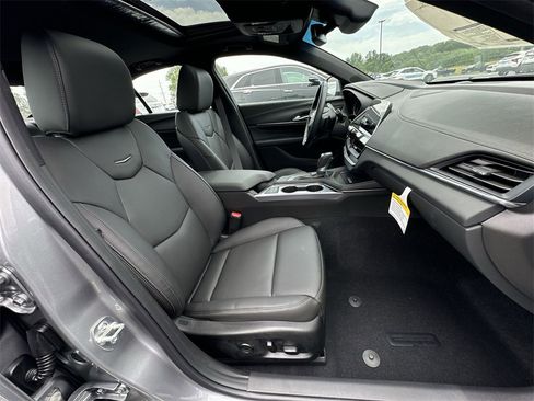 New 2025 Cadillac CT4 Premium Luxury image 24