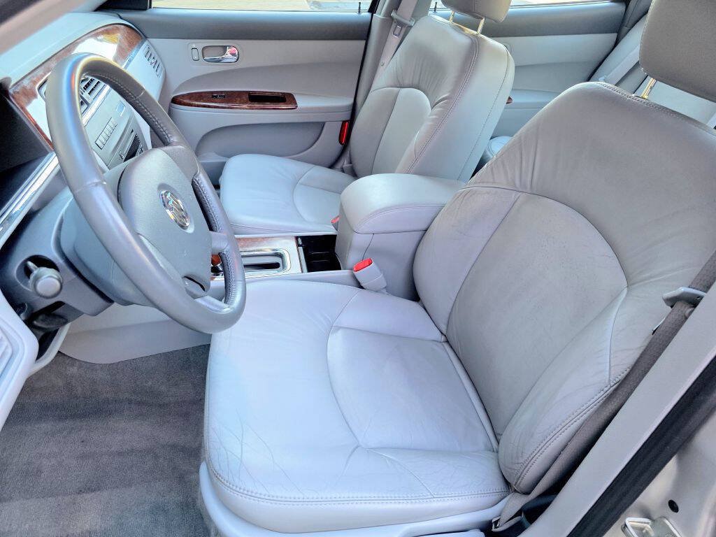 Used 2005 Buick LaCrosse CXL w/ Chrome Appearance Package FWD image 18