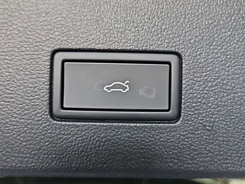 New 2026 Volkswagen Atlas SEL Premium R-Line image 21