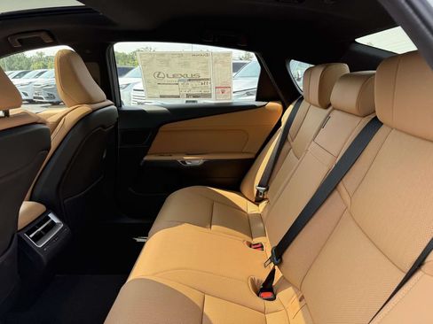New 2026 Lexus ES 500e AWD/4WD image 13