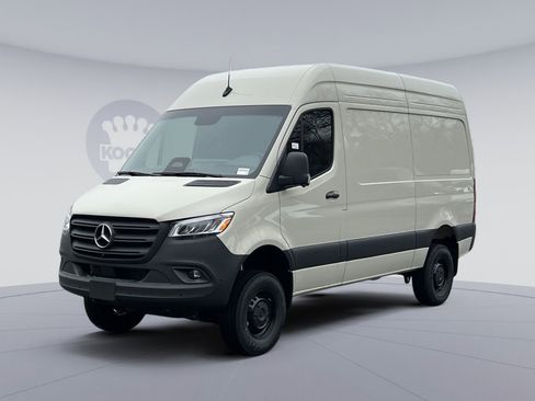 New 2026 Mercedes-Benz Sprinter 144 Cargo image 1