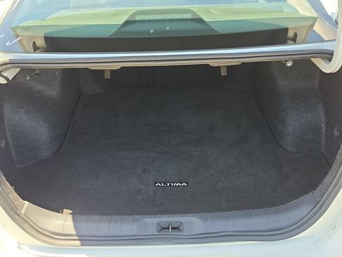 Certified 2024 Nissan Altima 2.5 SV FWD image 10