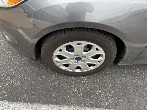 Used 2012 Ford Focus SE FWD image 12