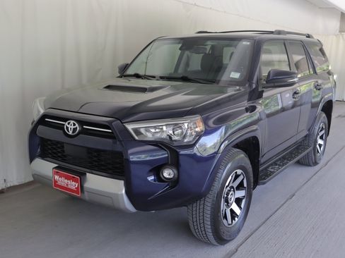 Used 2023 Toyota 4Runner TRD Off-Road Premium w/ Moonroof Package AWD/4WD image 24