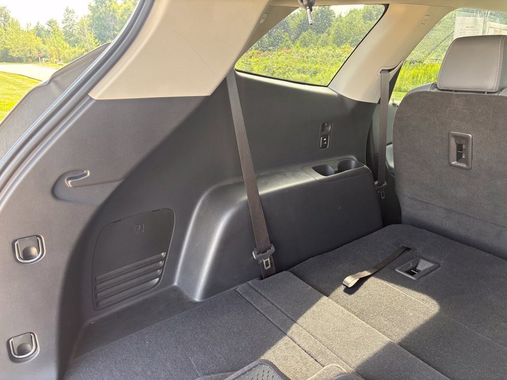 Used 2021 Buick Enclave Essence FWD image 44