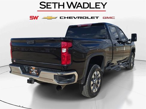 Used 2024 Chevrolet Silverado 2500 LT image 8