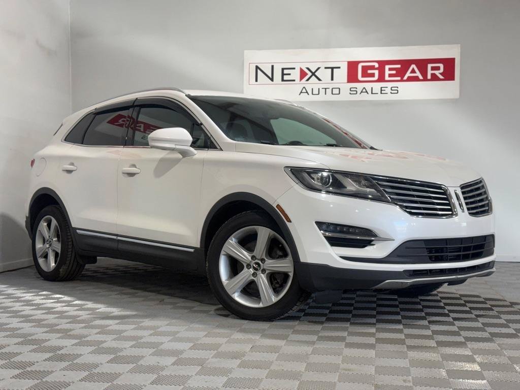 Used 2017 Lincoln MKC Premiere FWD image 1