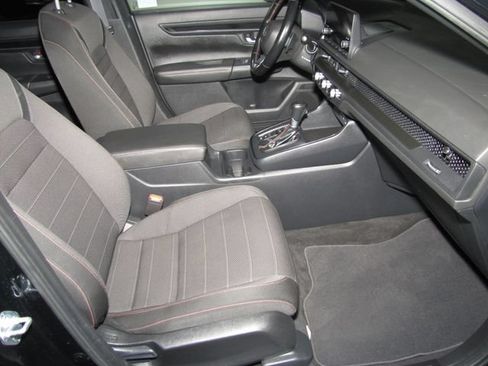 Used 2025 Honda CR-V Sport image 20
