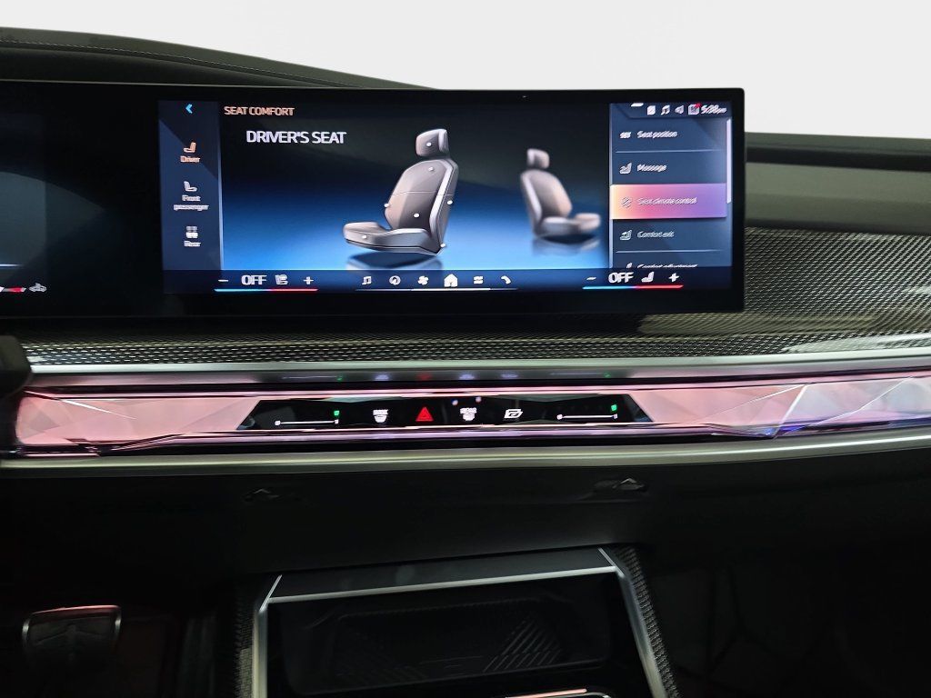 Used 2025 BMW 760i xDrive w/ Executive Package AWD/4WD image 22