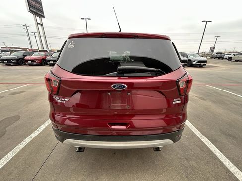 Used 2019 Ford Escape SEL image 3