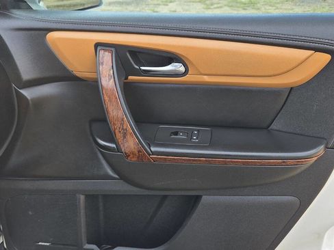 Used 2014 Chevrolet Traverse LTZ image 26