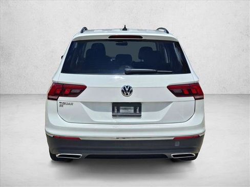 Used 2020 Volkswagen Tiguan SE w/ Panoramic Sunroof Package FWD image 6