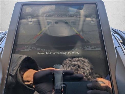 Used 2023 Ford Edge SEL image 13