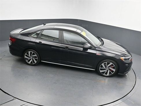 Used 2019 Volkswagen Jetta GLI Autobahn image 28