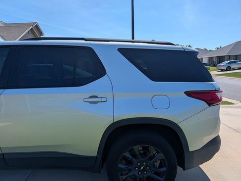 Used 2020 Chevrolet Traverse RS image 11