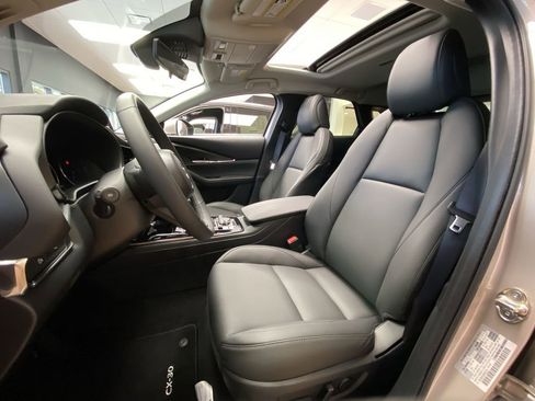 Used 2024 MAZDA CX-30 AWD 2.5 S w/ Preferred Package image 11