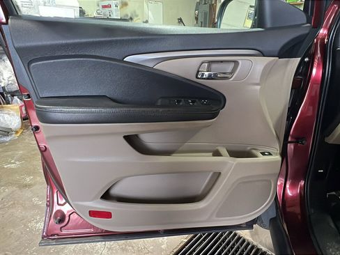 Used 2019 Honda Ridgeline RTL image 10