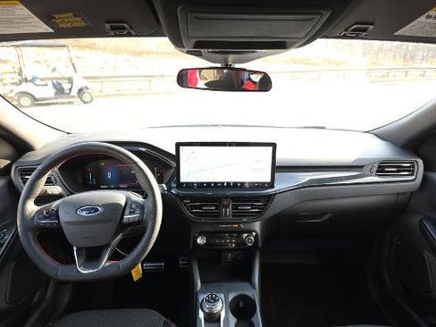 Used 2024 Ford Escape ST-Line Select w/ Tech Pack #1 image 6