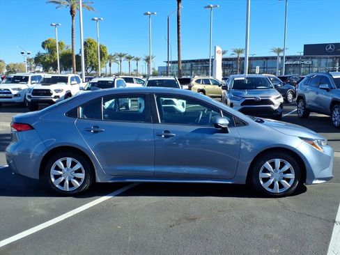 Used 2021 Toyota Corolla LE image 7