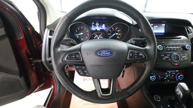 Used 2016 Ford Focus SE w/ SE Cold Weather Package FWD image 16