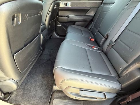 Used 2025 Hyundai Santa Fe Limited image 13