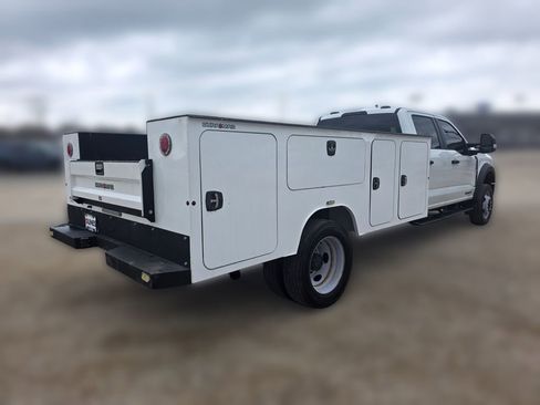 Used 2023 Ford F550 2WD Crew Cab Super Duty image 11