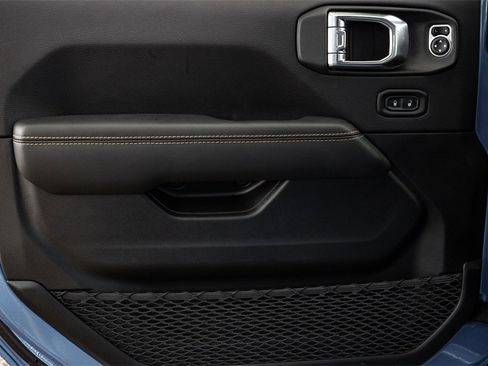 New 2025 Jeep Gladiator Sport w/ Premium Package image 7