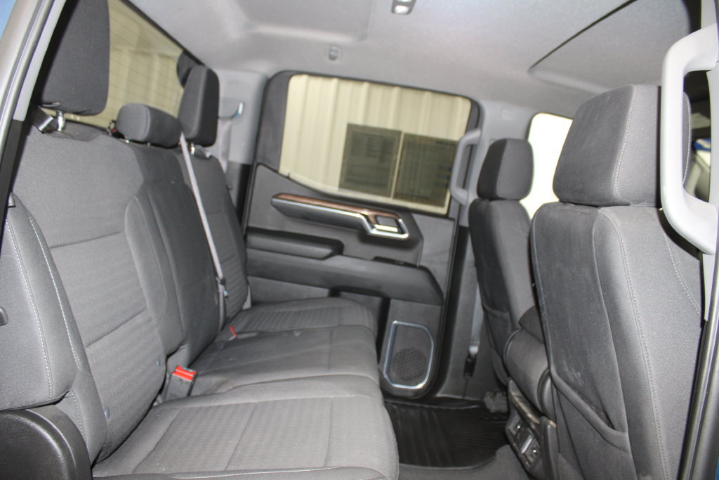 Used 2024 Chevrolet Silverado 1500 LT AWD/4WD image 35
