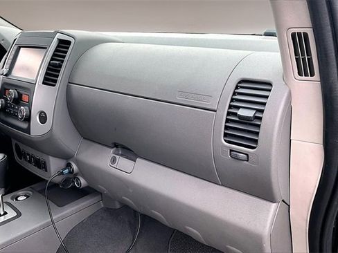 Used 2020 Nissan Frontier SV image 23