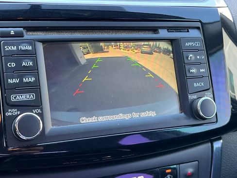 Used 2018 Nissan Sentra SR w/ Technology Package FWD image 21
