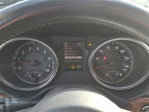 Used 2013 Jeep Grand Cherokee Limited image 22