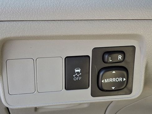 Used 2010 Toyota Corolla FWD image 24