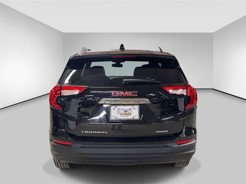 Used 2022 GMC Terrain SLE w/ Driver Convenience Package image 4