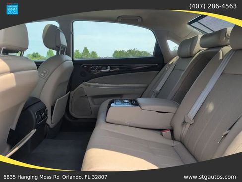 Used 2013 Hyundai Equus Signature RWD image 12