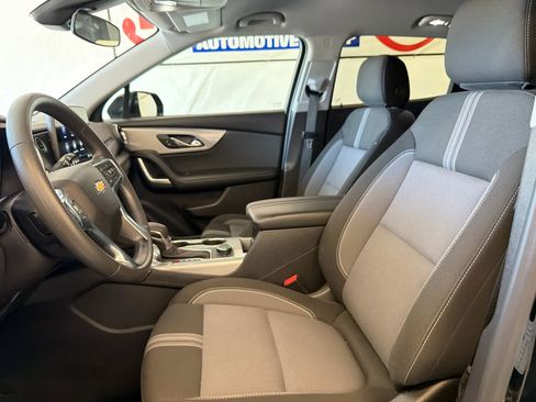 Used 2025 Chevrolet Blazer LT FWD image 15