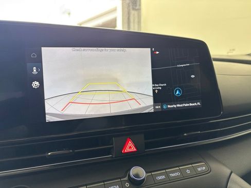 Certified 2025 Hyundai Elantra SEL FWD image 32