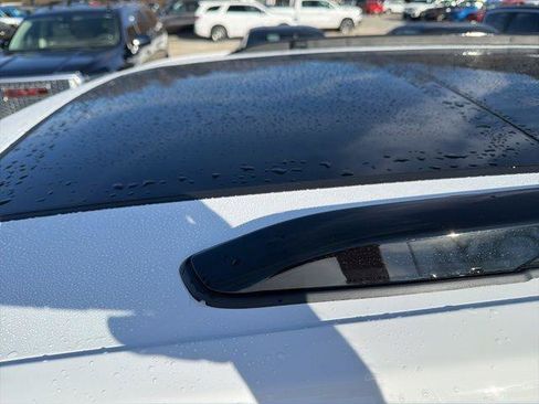 New 2026 Jeep Grand Cherokee Limited Reserve image 9