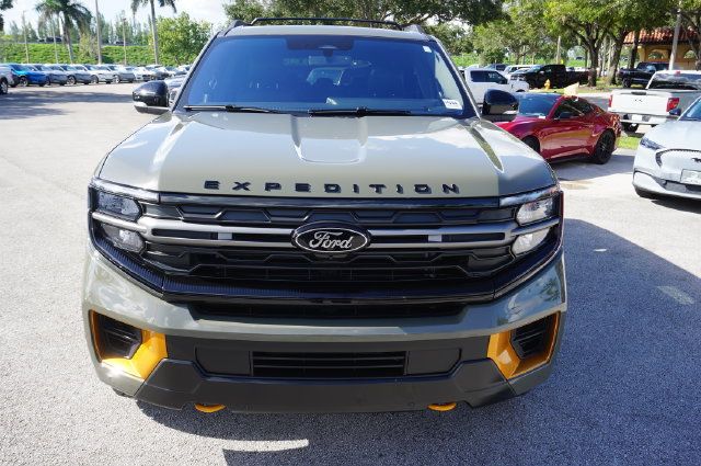Used 2025 Ford Expedition Tremor AWD/4WD image 31