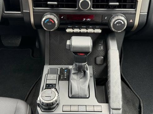 Used 2024 Toyota Tacoma TRD Off-Road AWD/4WD image 27