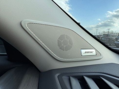 Used 2025 Nissan Pathfinder Platinum image 32