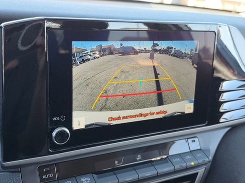 Used 2025 Toyota Camry LE image 26