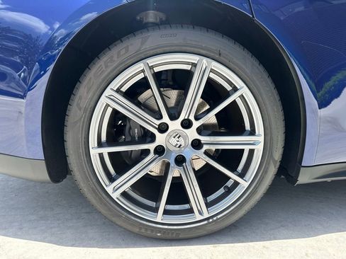 Certified 2025 Porsche Panamera RWD image 38