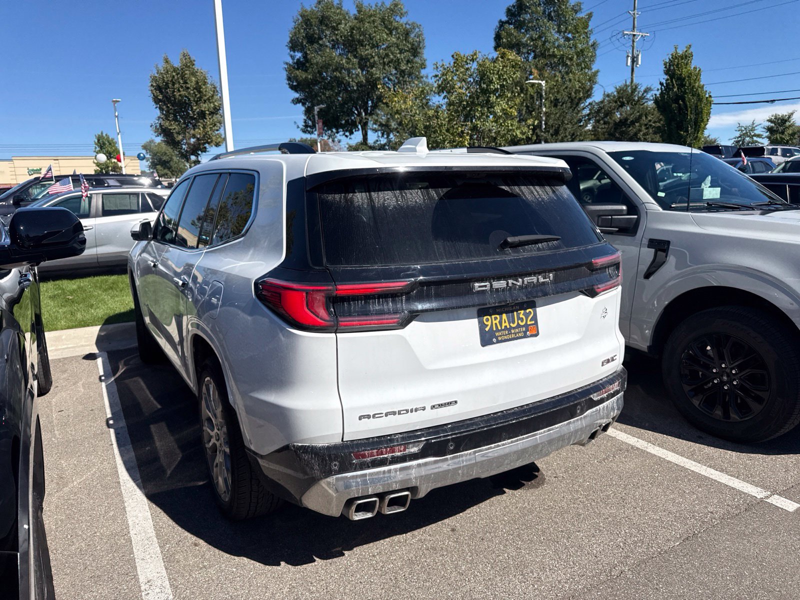 Used 2024 GMC Acadia Denali w/ Super Cruise Package AWD/4WD image 4